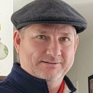 Author Larry Burklow Jr - Professional headshot and downsizing expert in Missouri